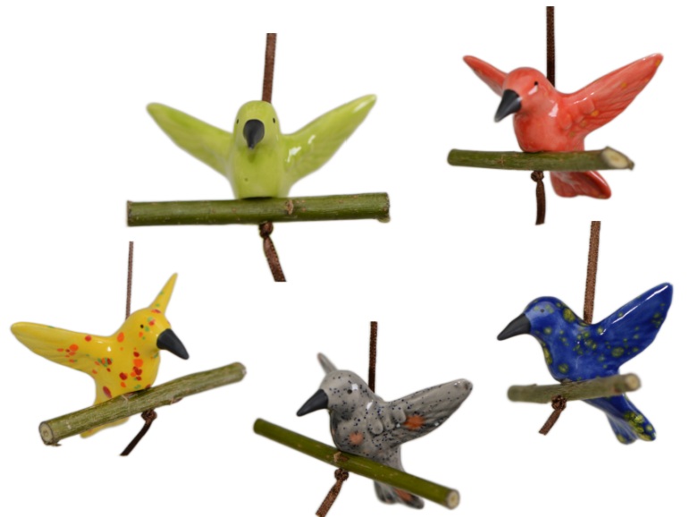 Keramik Vogel klein auf Ast 55993